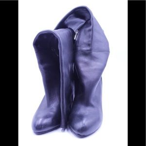 ⭐️ Vince Camuto boots - 8 1/2 M